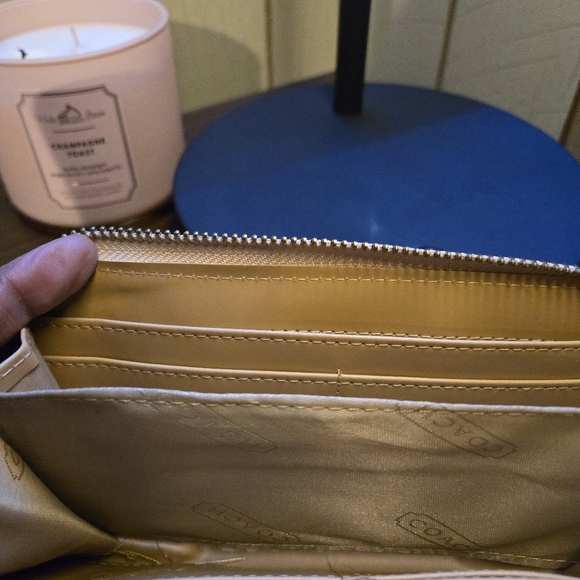 Coach Leatherware Wallet - Picture 4 of 11